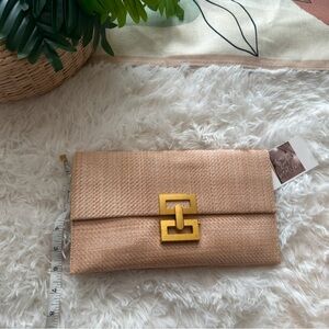 NEW•Sugared + Bronzed Straw Clutch With Unique & Modern Gold Hardware
